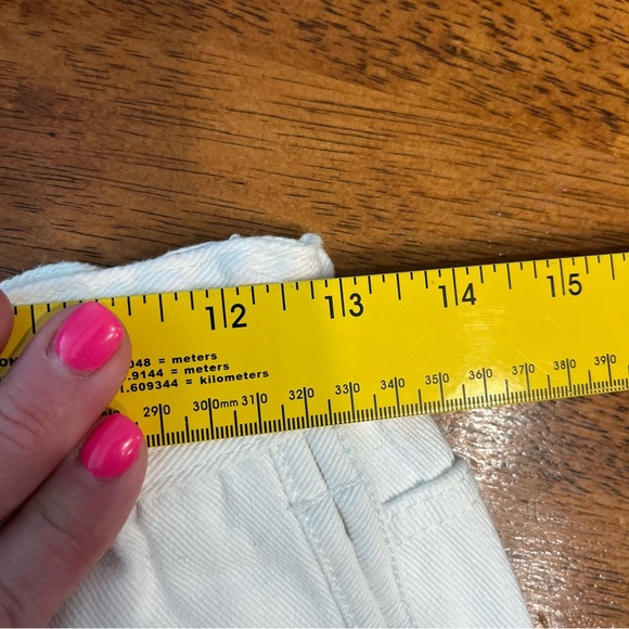 Sadie & Sage white denim drawstring shorts women’s size small - Picture 4 of 8